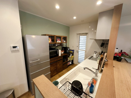 �L�b�`���@���������Ȃ��炲�Ƒ��Ƃ̉�b���y���߂�ΖʃJ�E���^�[�L�b�`���@