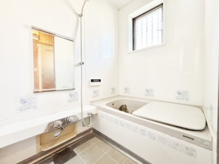 �����@1���̔������t���b�V�����Ă���閾�邭�������̂���o�X���[��