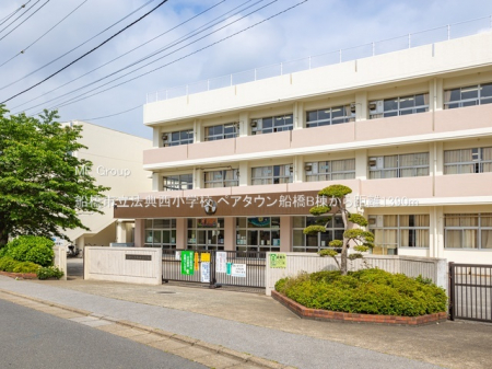 ���ӊ��@���w�Z 1390m �D���s���@�T�����w�Z