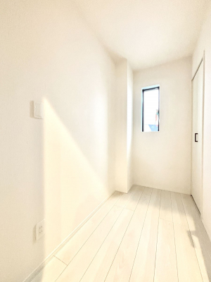 ���̑����ρ@�����Ղ�̔[�˃X�y�[�X�ŉ��K�ɕ�点����   