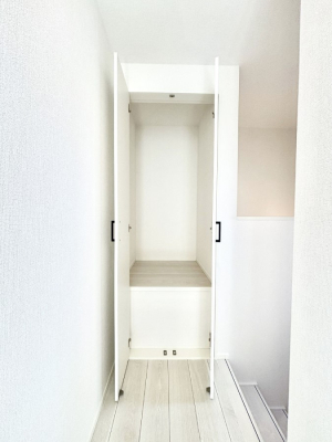 ���̑����ρ@�L�����[�B�|�������G�߂̏��������[���邱�Ƃ��ł��܂��B