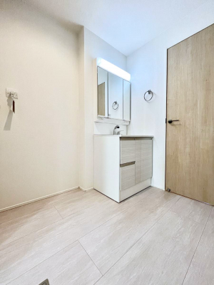 ���̑��@�������̂�����K��Ԃł��B�����̐g�x�x���C�����ǂ����g�������܂��B 