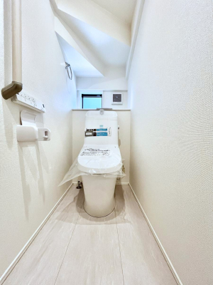 �g�C���@�g�C����1�K��2�K���ꂼ��ɔz�u����Ă��ĂƂĂ��֗��ł��B 