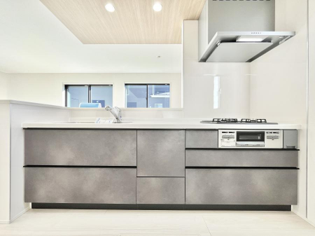 �L�b�`���@�������������I�ɁA�y�����I�V�X�e���L�b�`��  