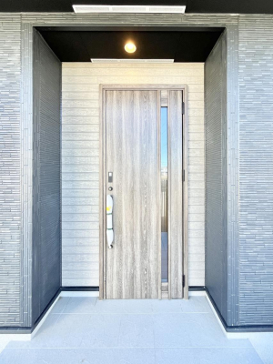 ���ց@��؂ȉƑ��A���q���o�}���錺�ցB