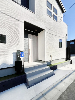 ���ց@��؂ȉƑ��A���q���o�}���錺�ցB