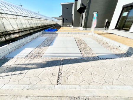 �@�ڂ̑O�����ԏꂾ�ƉJ�̓�����ʂɂ������������������֗��ł���