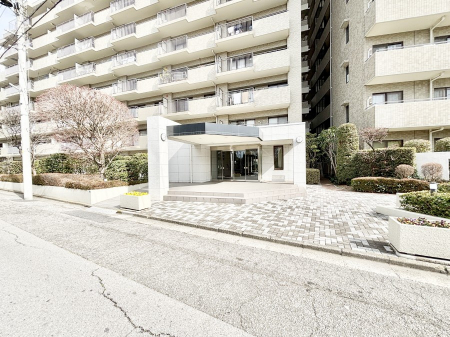 �G���g�����X�@�������������͋C�̃G���g�����X