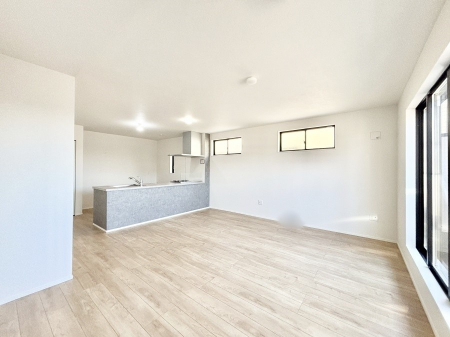 ���̑����ρ@�Ƒ������R�ƏW�܂�e���̃X�y�[�X�ɂȂ肻��