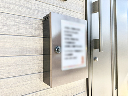 ���̑��@�V���v���f�U�C���̃|�X�g�B