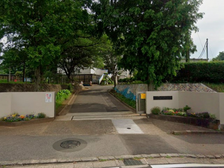 ���ӊ��@���w�Z 720m �D���s���ŎR�����w�Z