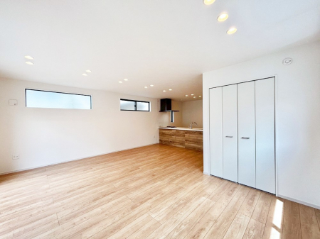 ���̑����ρ@�Ƒ������R�ƏW�܂�e���̃X�y�[�X�ɂȂ肻���ȍL�X�k�c�j