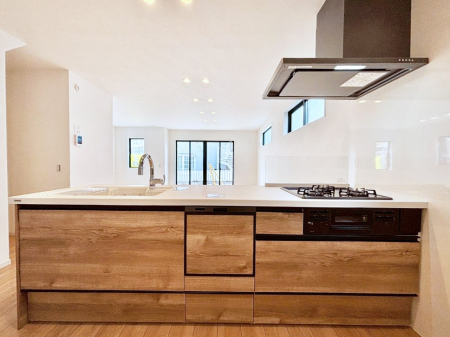 �L�b�`���@���r���O�����n����l�C�̃J�E���^�[�L�b�`���B �Ƒ��������Ȃ���Ǝ������邱�Ƃ��ł��܂��B