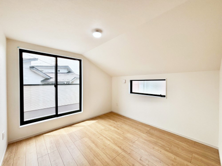 ���̑����ρ@�o���R�j�[���J�������v���X���Ă����m��