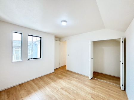 �q�������@�q�������ɂ��������߂Ȏ��[�X�y�[�X�����Ղ�̋���