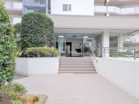 �G���g�����X�@�������������͋C�̃G���g�����X