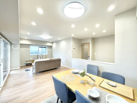 ���r���O�@�������������͋C�̂k�c�j�͉Ƒ��݂�Ȃ̉��K���