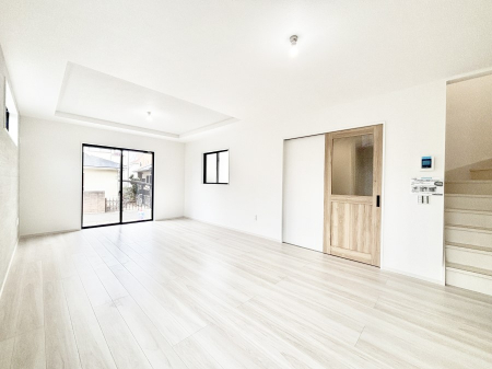 ���r���O�@�Ƒ��c���̎��Ԃ����������Ȃ��났�̃��r���O�_�C�j���O�B   