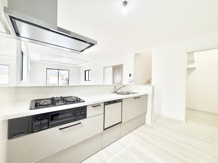 �L�b�`���@���������Ȃ��炲�Ƒ��Ƃ̉�b���y���߂�ΖʃJ�E���^�[�L�b�`��