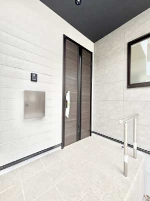 ���ց@��؂ȉƑ��A���q���o�}���錺�ցB