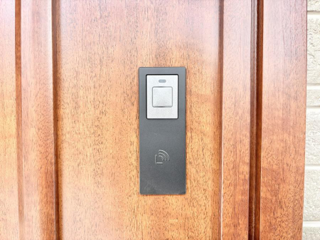 ���̑��@�X�}�[�g�ɊJ���ł���d�q�L�[