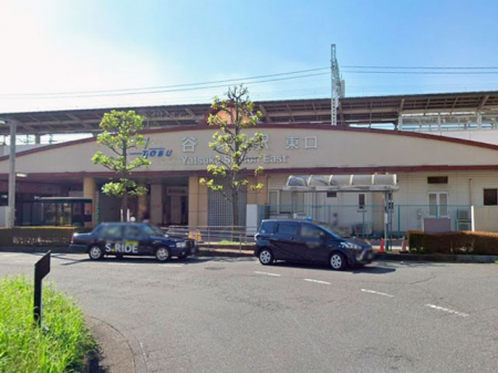 ���ӊ��@�w 1600m �����ɐ�����J�ˉw�@