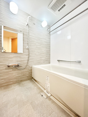 �����@����̔�������Ă���閾�邢�������̂���o�X���[��  