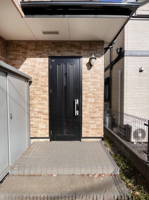 ���ց@��؂ȉƑ��A���q���o�}���錺�ցB