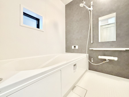 �����@����̔�������Ă���閾�邢�������̂���o�X���[��