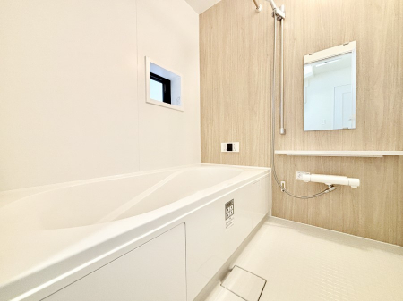 �����@����̔�������Ă���閾�邢�������̂���o�X���[��