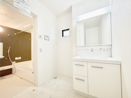 ���̑��@�������̂�����K��Ԃł��B�����̐g�x�x���C�����ǂ����g�������܂��B 