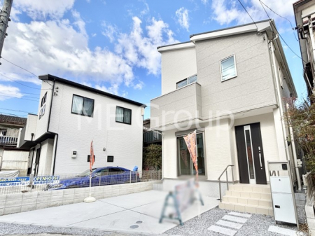 ���n�O�ώʐ^�@�������ꂽ�O�ρA�㎿�ȏZ��Ԃ��L���鎺���͉i�����S���ĉ߂�����Z���ł��B 