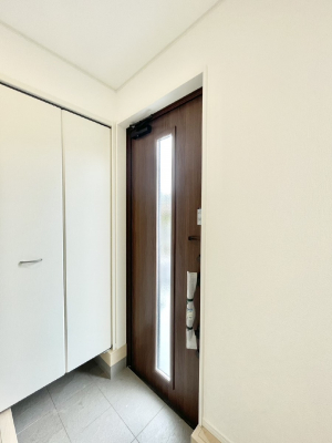 ���ց@�K���X�X���b�g�̓��������փh�A�������Ɍ���͂��Ă���܂�