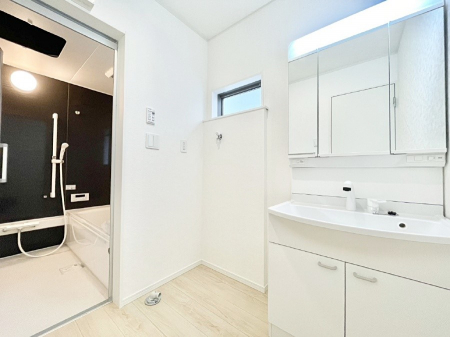 ���̑��@���������Ă���̂Ŏ��C�̑����ꏊ�ł����C���\���s���܂��B�����̐g�x�x���C�����ǂ��I