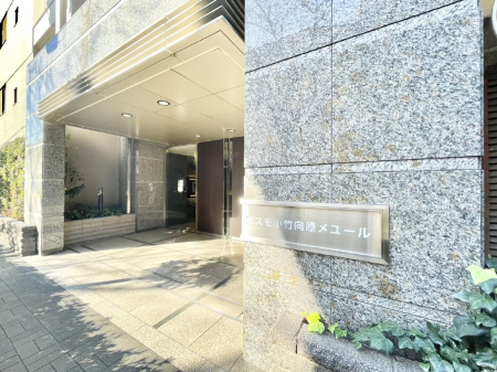 �G���g�����X�@�������������͋C�̃G���g�����X