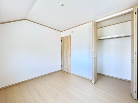 �q�������@�q�������ɂ��������߂Ȏ��[�X�y�[�X�����Ղ�̋���