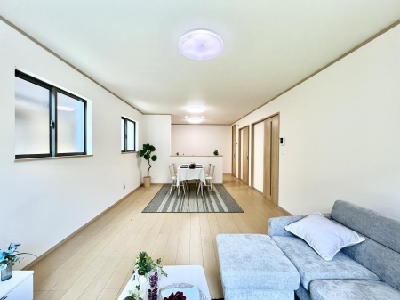 ���r���O�@�������������͋C�̂k�c�j�͉Ƒ��݂�Ȃ̉��K���  