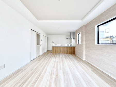 ���̑����ρ@�Ƒ��̏Ί炪���R�Ɛ��܂�Ă���A����ȕ��͋C�̃_�C�j���O�Ɏd�オ���Ă��܂� 