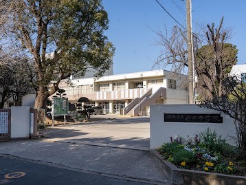 ���ӊ��@���w�Z 1100m �D���s���s�c���w�Z