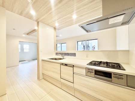 �L�b�`���@���r���O�����n����l�C�̃J�E���^�[�L�b�`���B �Ƒ��������Ȃ���Ǝ������邱�Ƃ��ł��܂��B