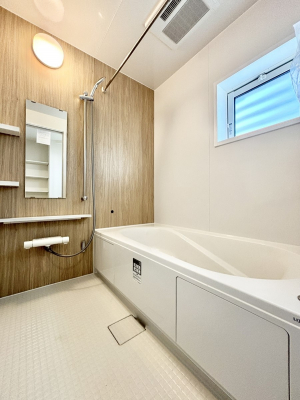 �����@����̔�����₷��؂ȃo�X�^�C���B�������Ƃ����C���y����Ŕ����Ƃ肽���ł��ˁI  