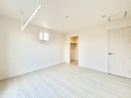 �Q���@�E�H�[�N�C���N���[�[�b�g�����邨�����B�G�߂��Ƃ̓���ւ����s�v�ŕ֗��ł��I