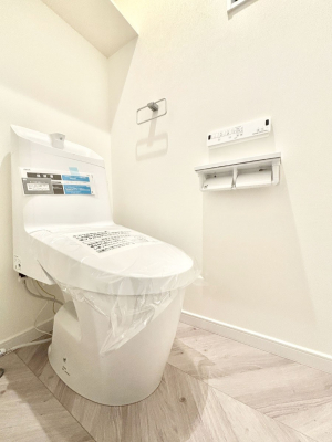 �g�C���@�g�C����1�K��2�K���ꂼ��ɔz�u����Ă��ĂƂĂ��֗��ł��B 