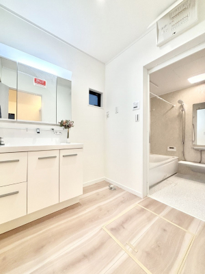 ���̑��@�������̂�����K��Ԃł��B�����̐g�x�x���C�����ǂ����g�������܂��B 