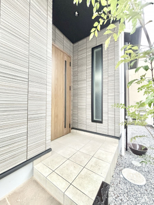 ���ց@��؂ȉƑ��A���q���o�}���錺�ցB