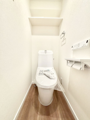 �g�C���@�g�C����1�K��2�K���ꂼ��ɔz�u����Ă��ĂƂĂ��֗��ł��B 