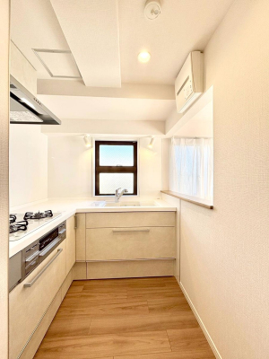 �L�b�`���@�k�^�L�b�`���͍�Ɠ������Z���čςނ̂Ŏg�����肪�ǂ��ł���  