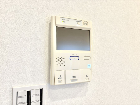 ���̑����ρ@��z���v�������Ă���ߔN�ł�TV���j�^�[�t���Ŗh�Ɩʂ����S�ł��B