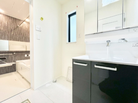 ���̑��@�L�X�Ƃ�Ƃ�̂��郉���h���[�X�y�[�X�B  