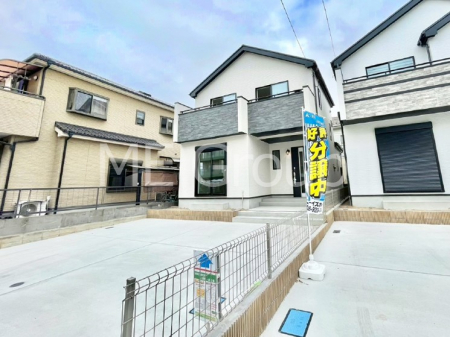 ���n�O�ώʐ^�@�������ꂽ�O�ρA�㎿�ȏZ��Ԃ��L���鎺���͉i�����S���ĉ߂�����Z���ł��B 